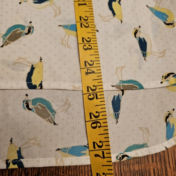 Kensie Bird Pattern Sleeveless Top - Picture 11 of 11